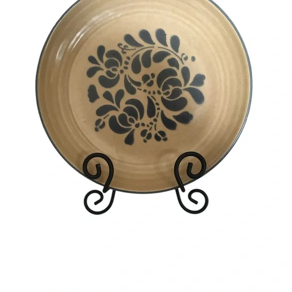 Pfaltzgraff Folk Art 10" Dinner Plate - Picture 4 of 4